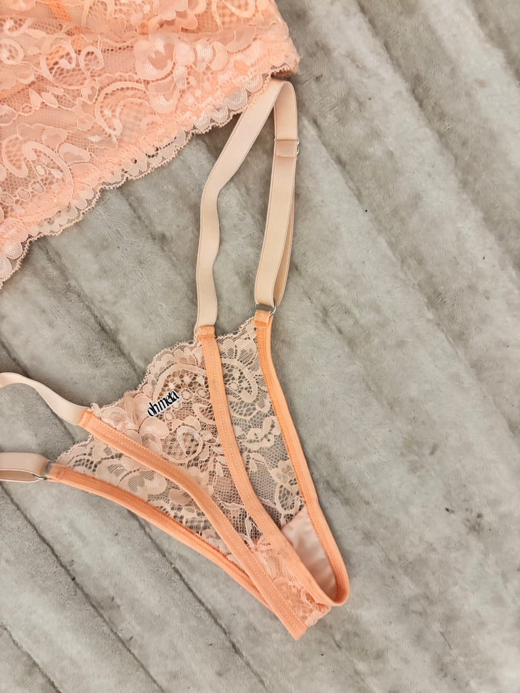Conjunto en encaje
